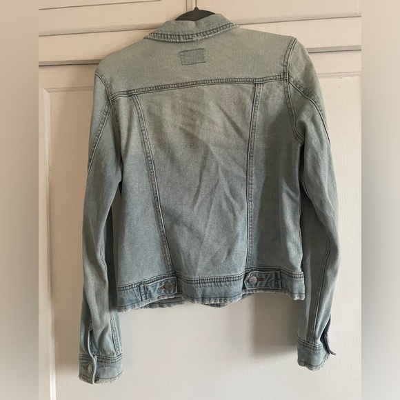 Universal Thread jean jacket. Pre-owned. - Picture 3 of 4